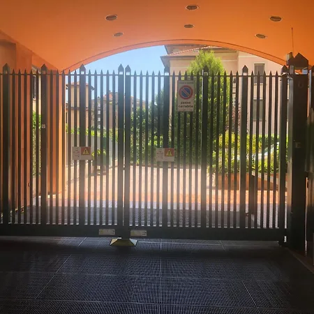 Solemahouse - The Bright Attic *