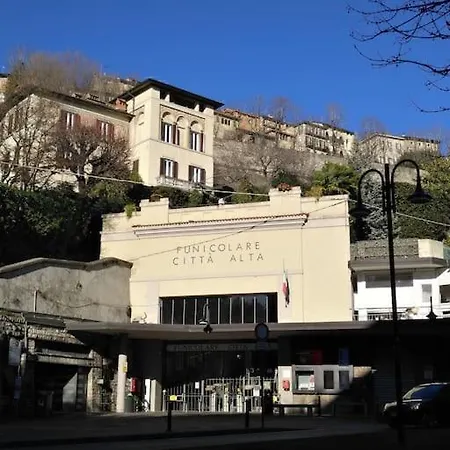 Solemahouse - The Bright Attic * Bergamo